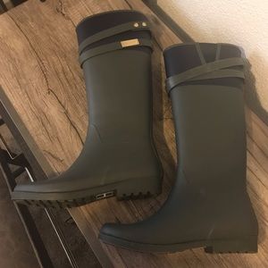 Tommy Hilfiger Hunter & Navy Rain Boots